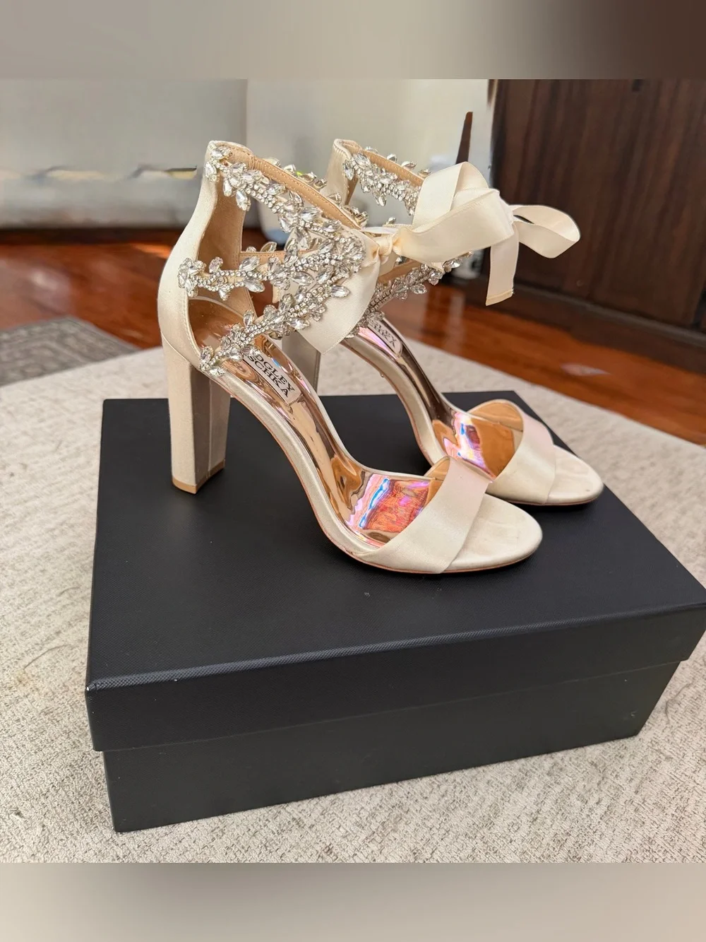 Badgley Mischka Ivory Satin Rhinestone Leaf Ribbon Ankle Tie Block Heels 7